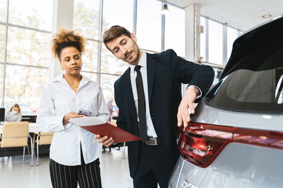 Car rental agent customer - Cheapest car hire in South Africa
