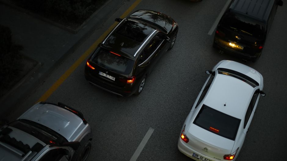 Cars in traffic - Car hire in Benoni